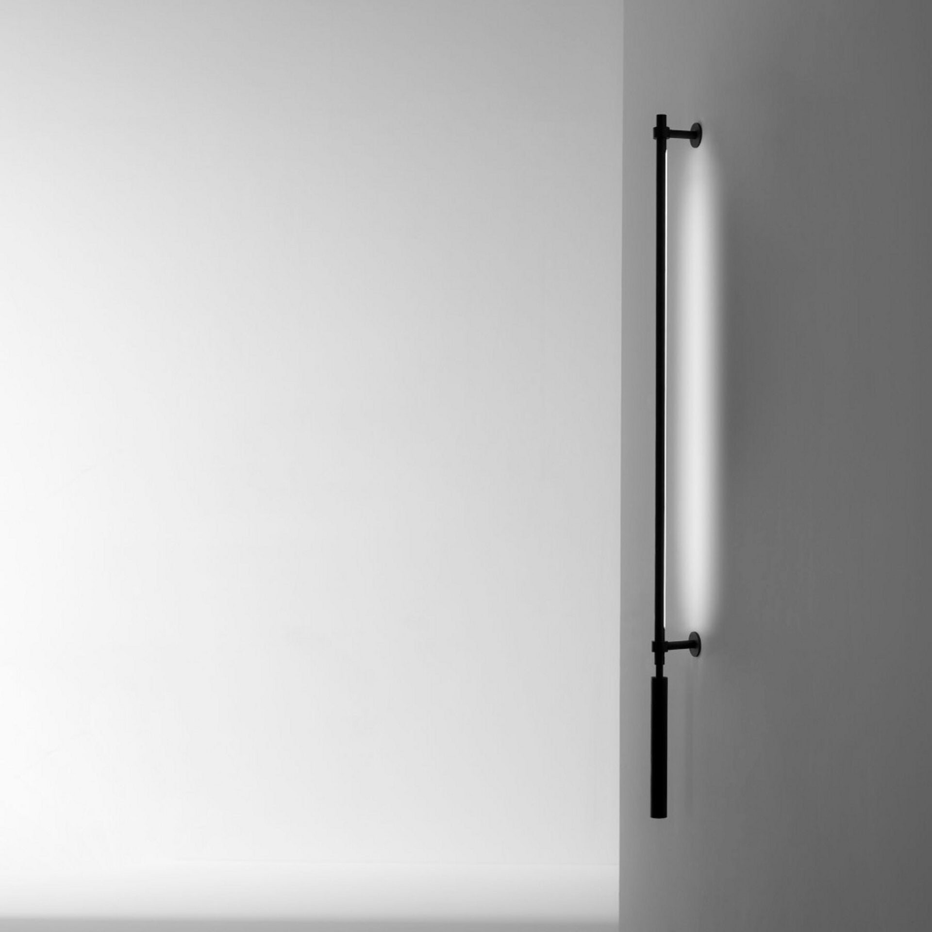 COLIBRÌ Wall Lamp in Black — Martinelli Luce