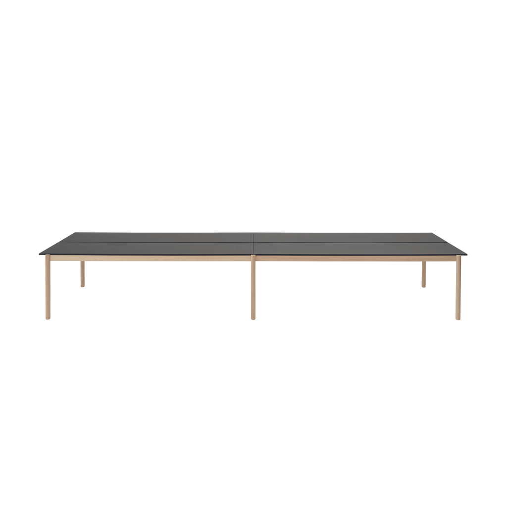 LINEAR SYSTEM Office Desk - CONFIGURATION 2 black nanolaminate with oak base — Muuto
