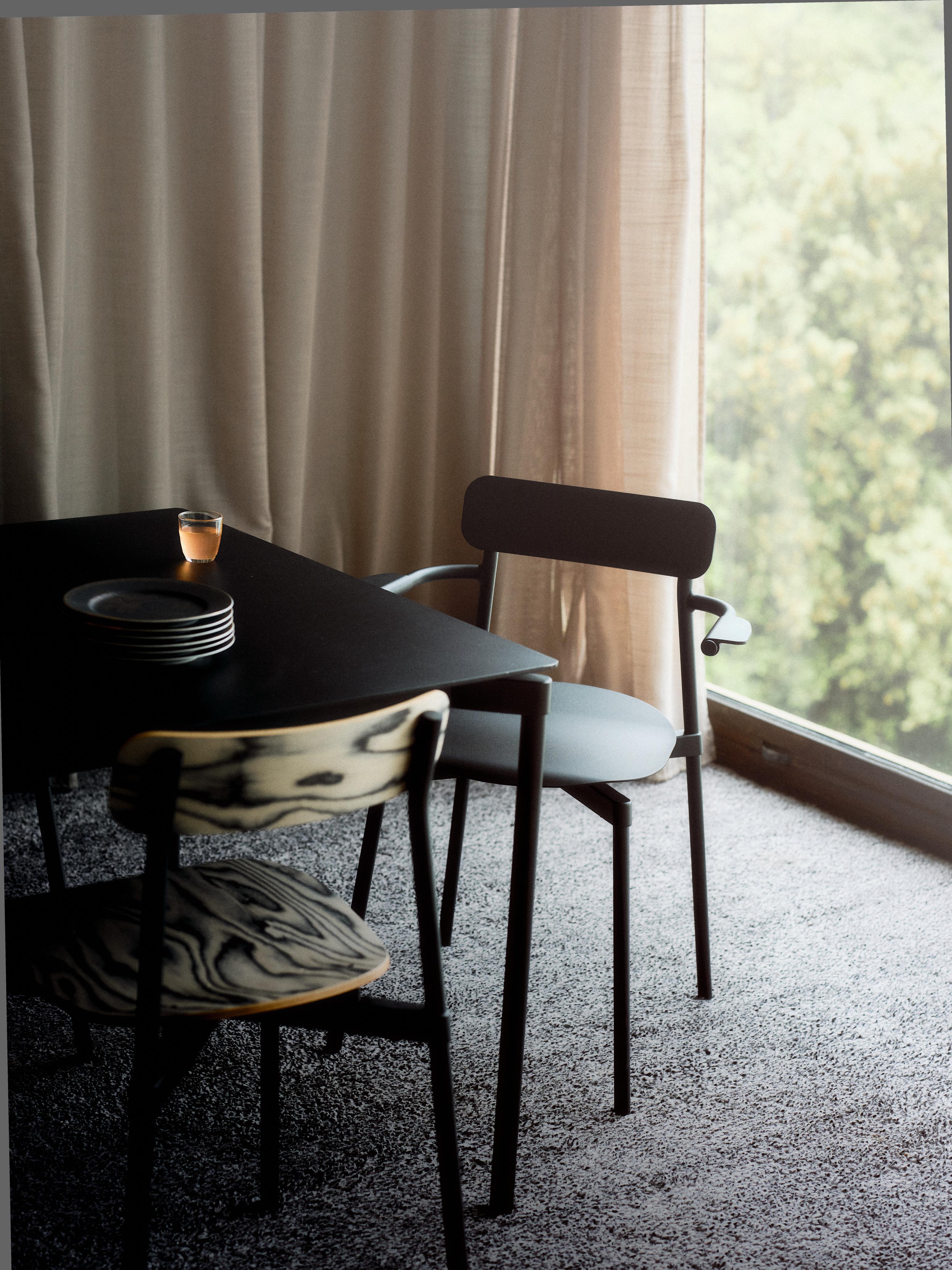FROMME square table in red-brown. — Petite Friture