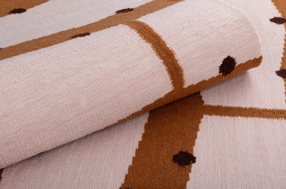 RIO Brick Fringe Rug in Black and Pink — Carpets & More