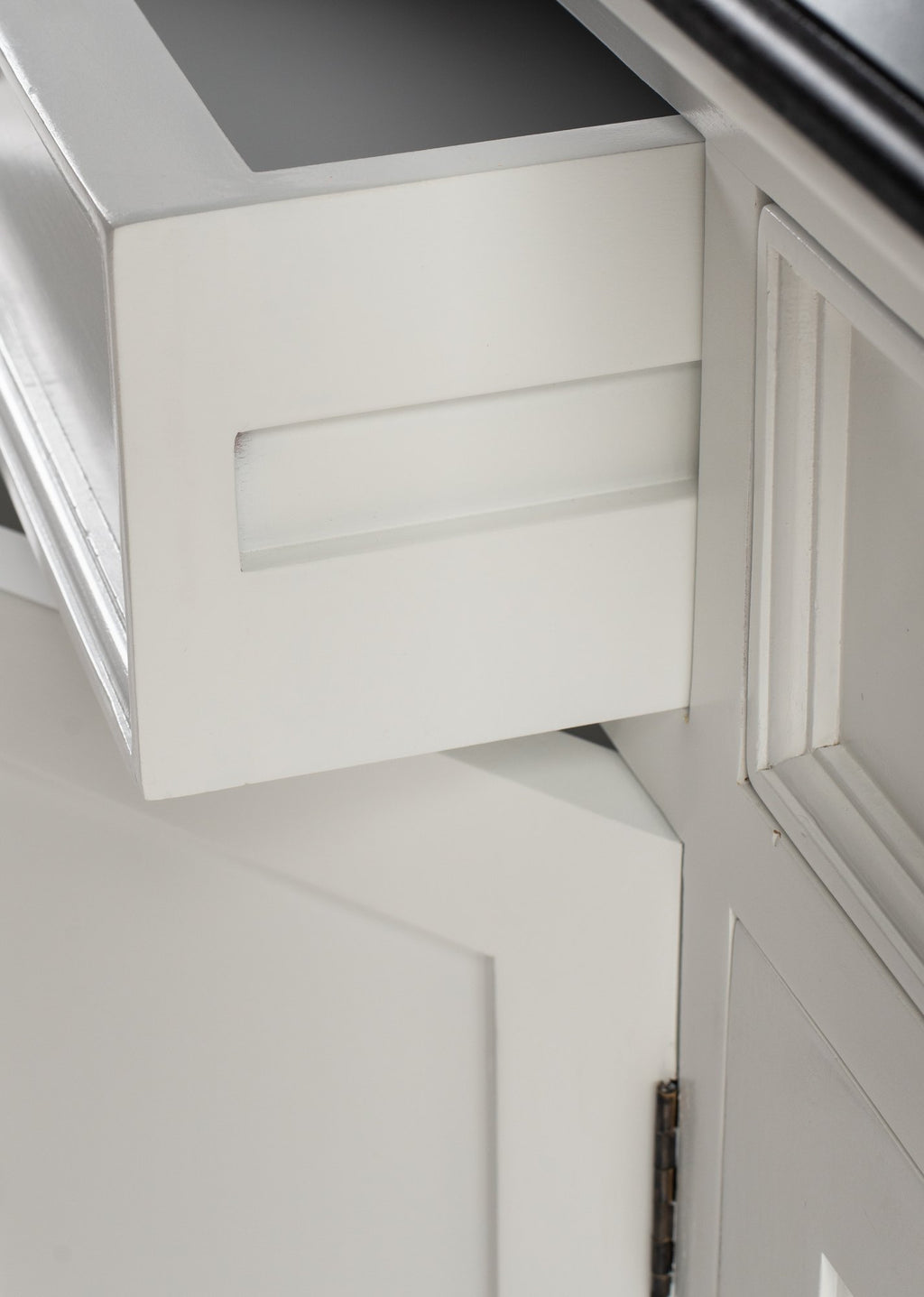 NovaSolo Halifax Contrast Buffet with 4 Doors 3 Drawers, Classic White & Black – view 9