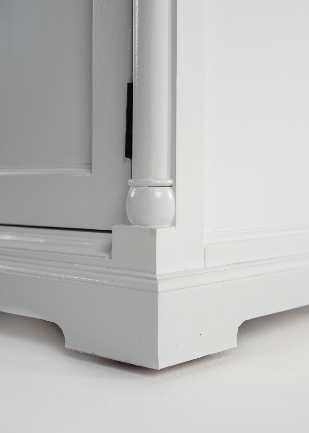 NovaSolo Provence Buffet with 5 Doors, Classic White – view 10