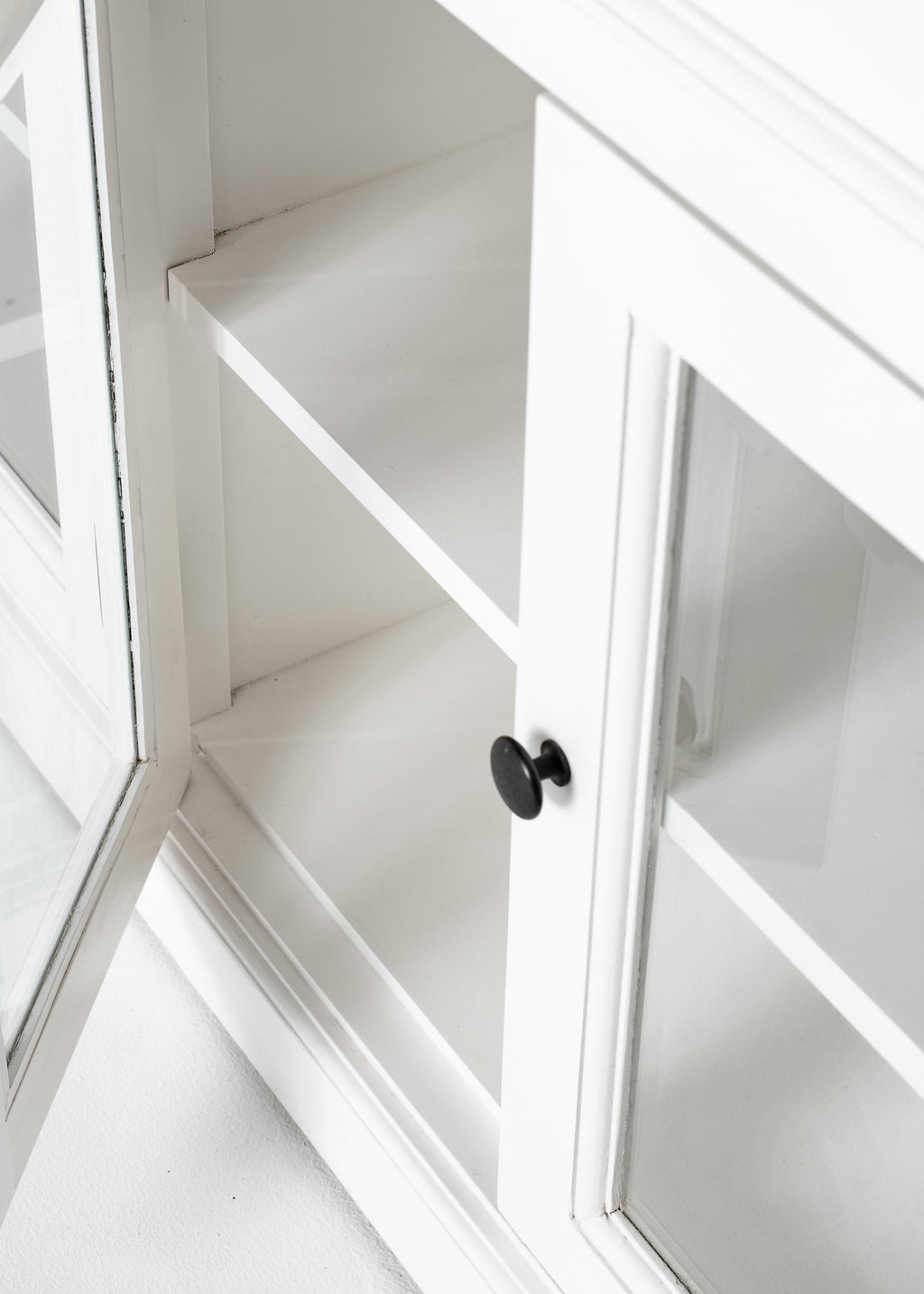 NovaSolo Halifax Classic Buffet with Glass Doors, Classic White – view 9