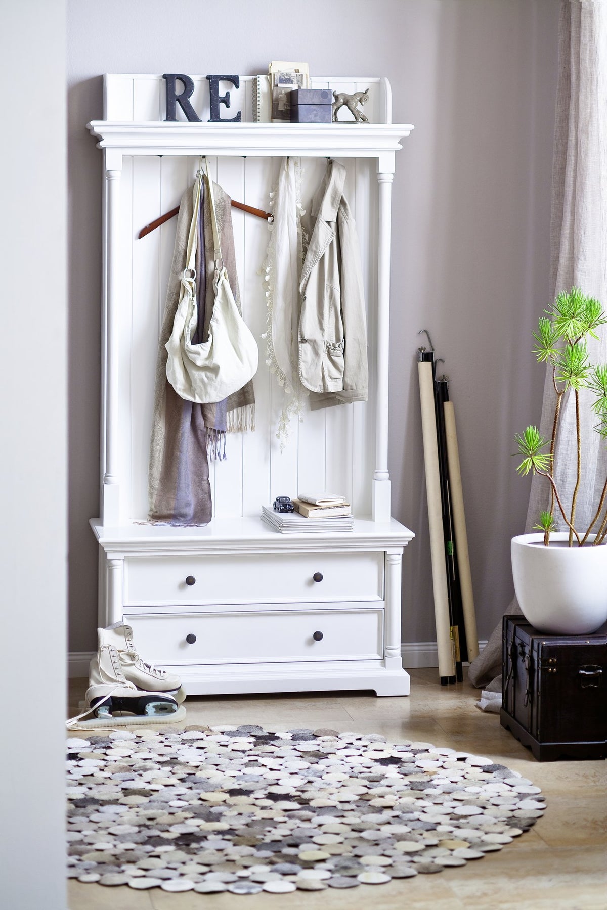 NovaSolo Provence Hall Tree, Classic White – view 5